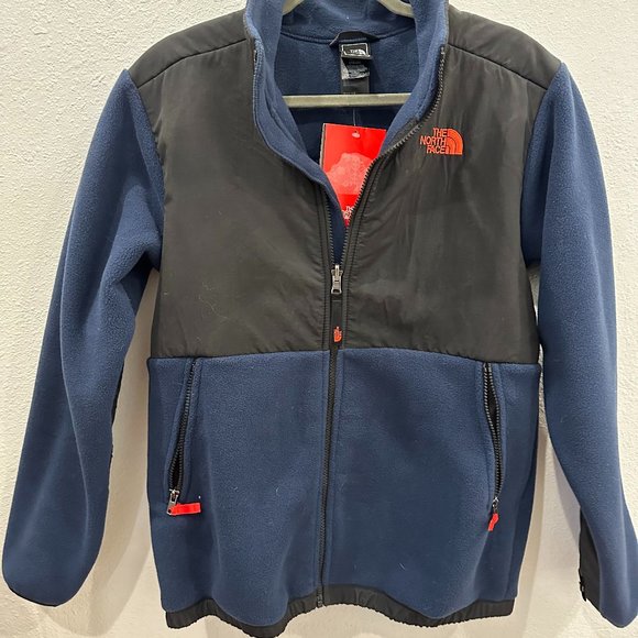 THE NORTH FACE Denali Jacket NWT XL Boys XS Women NWT - Jackets 
